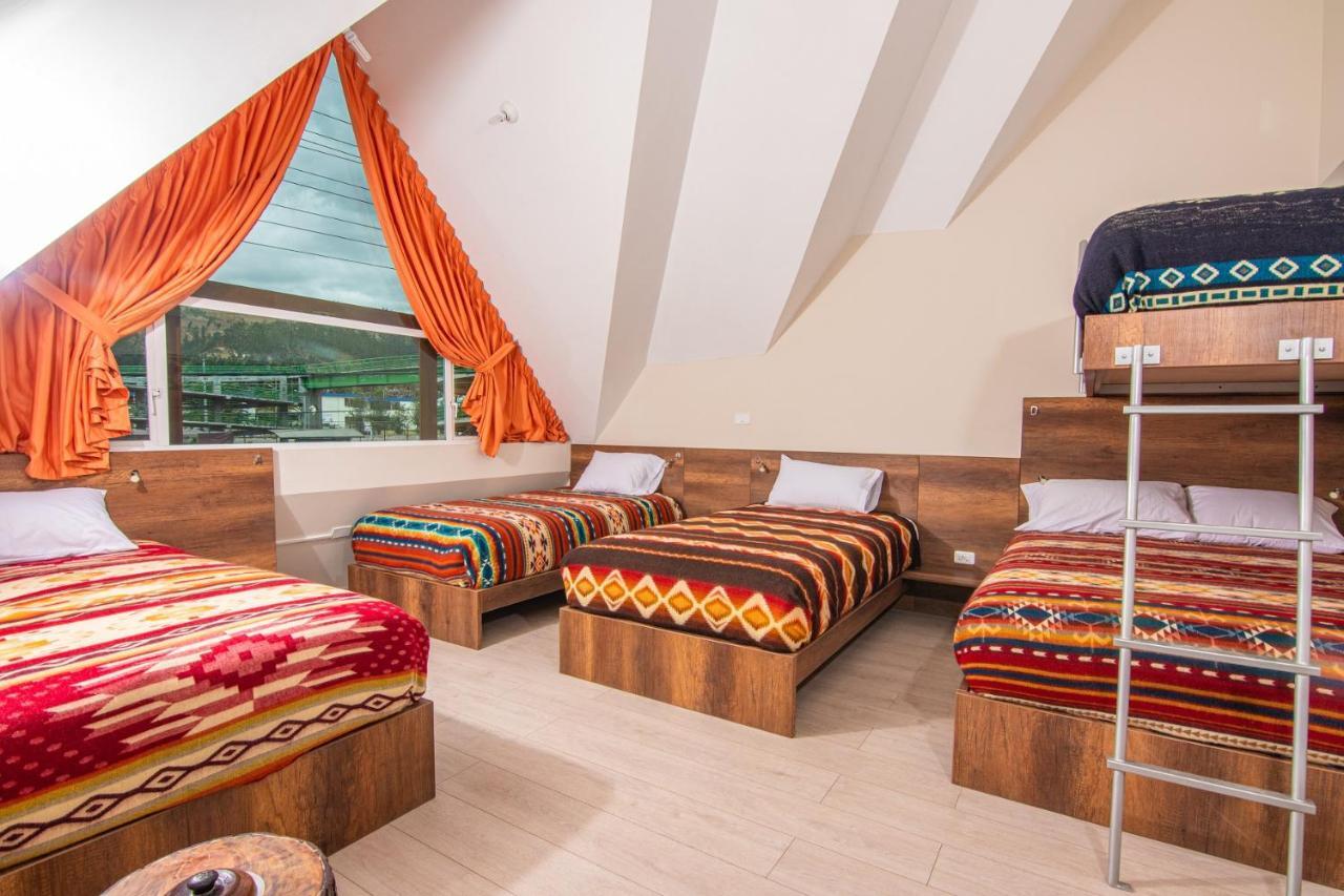 The Traveler Hostel Otavalo Exterior foto