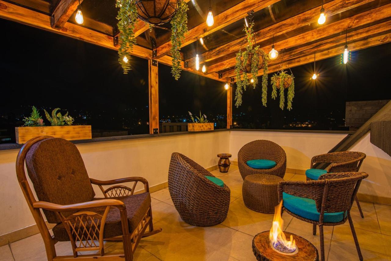 The Traveler Hostel Otavalo Exterior foto